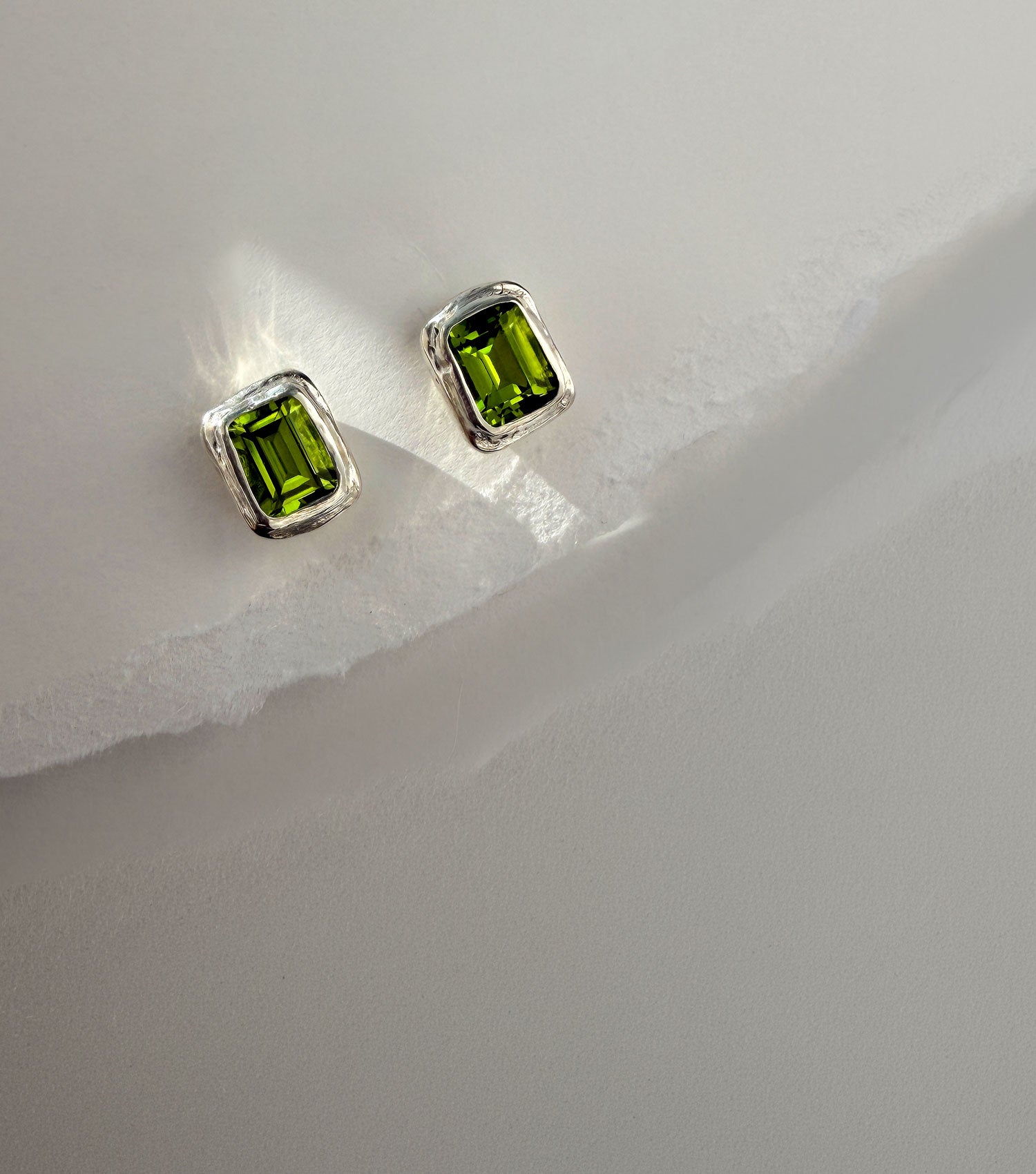 DRIFT STUDS - EMERALD CUT PERIDOT