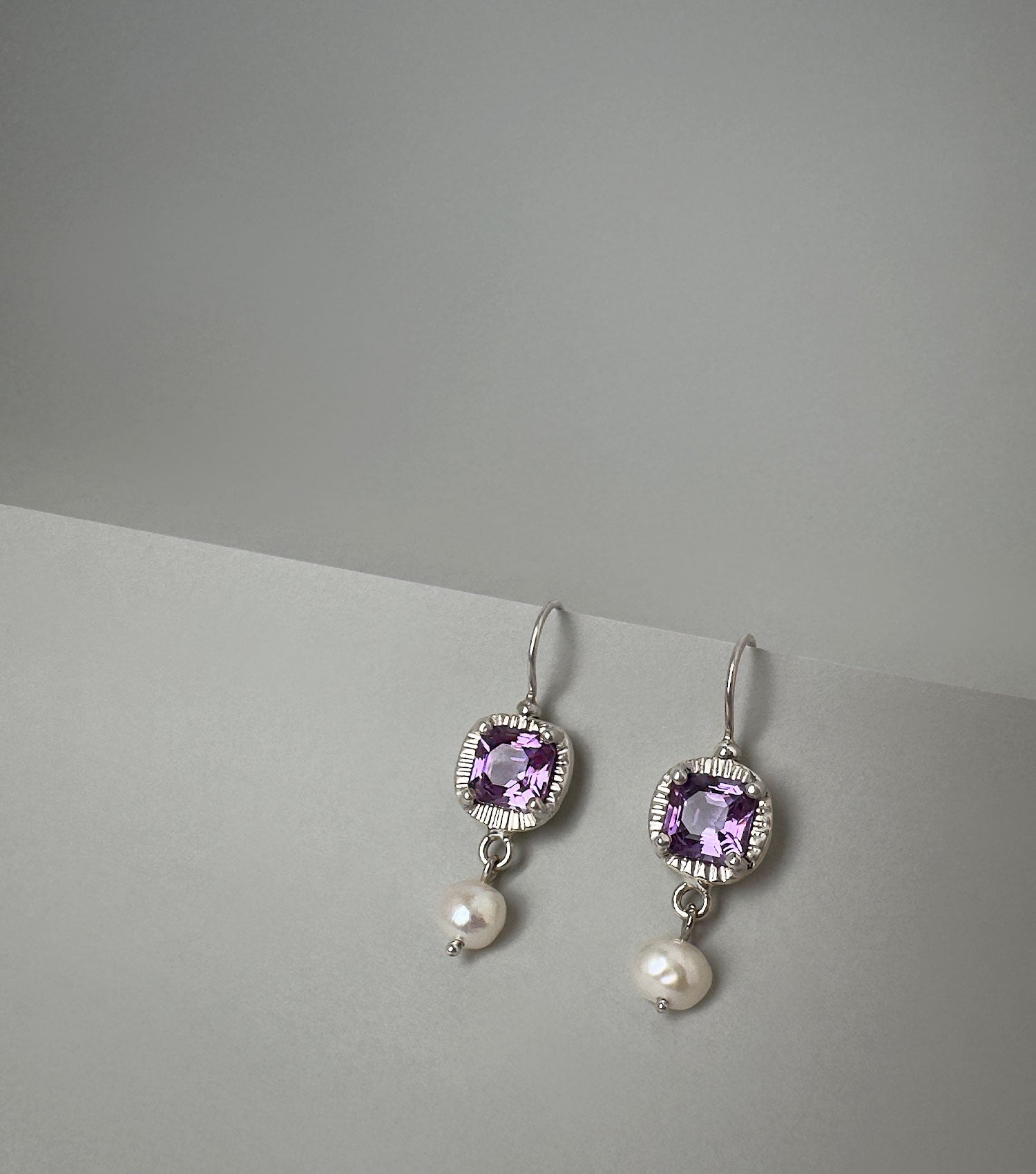 LUNARA AMETHYST & PEARL EARRINGS