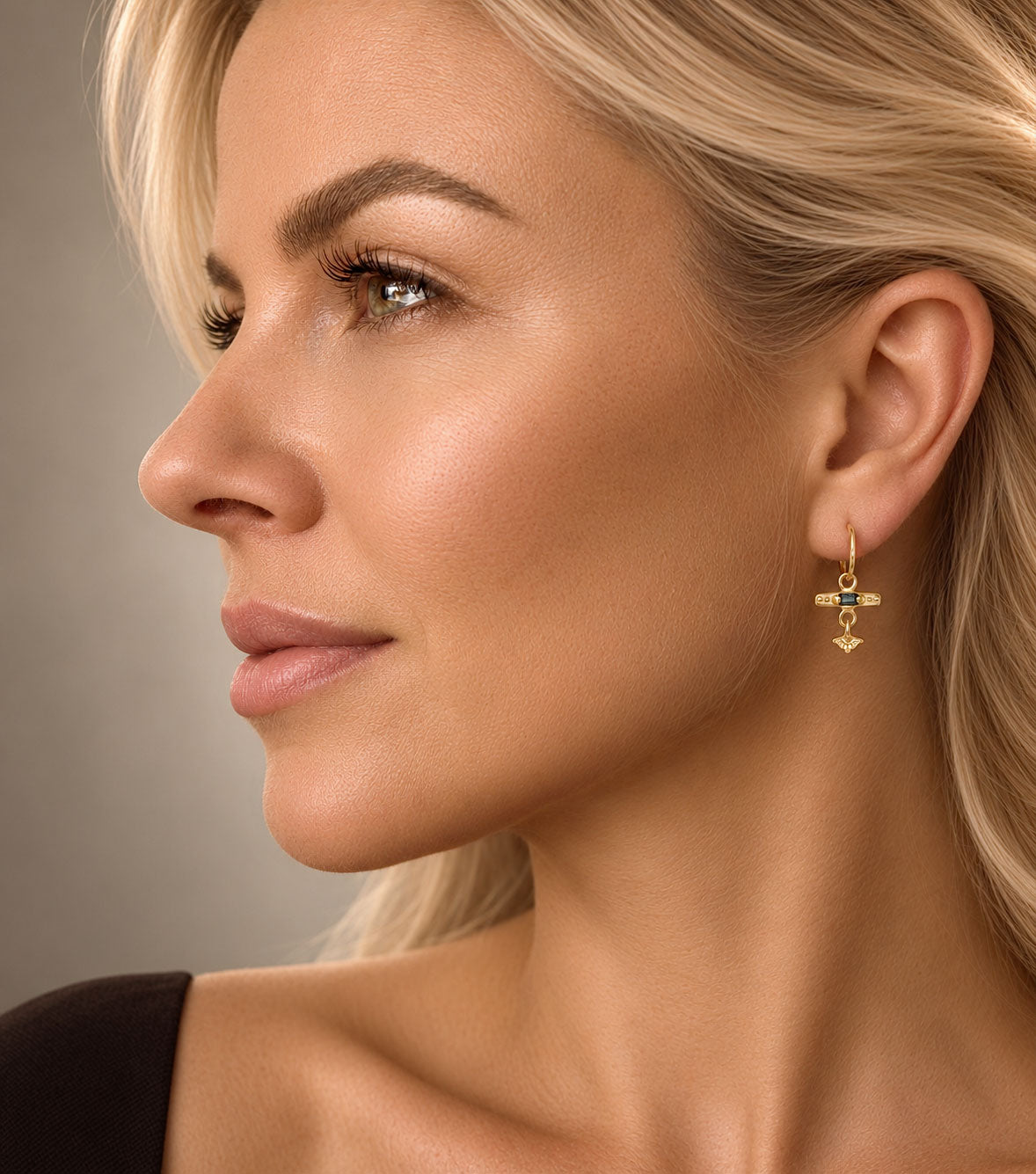 TOTEM CHARM HOOPS