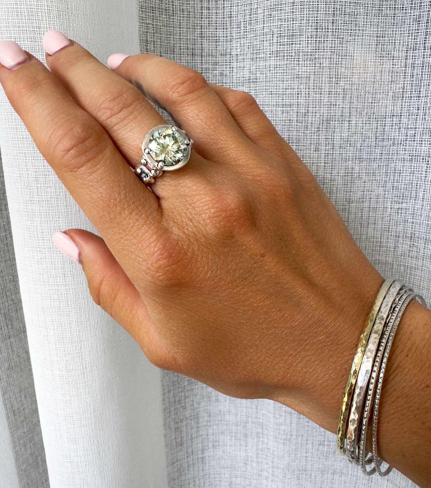 ZYRA MOISSANITE & SAPPHIRE RING