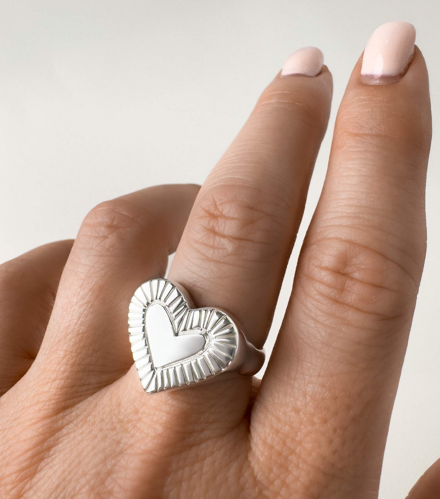 SAHARA HEART SIGNET RING (Pre-Order)