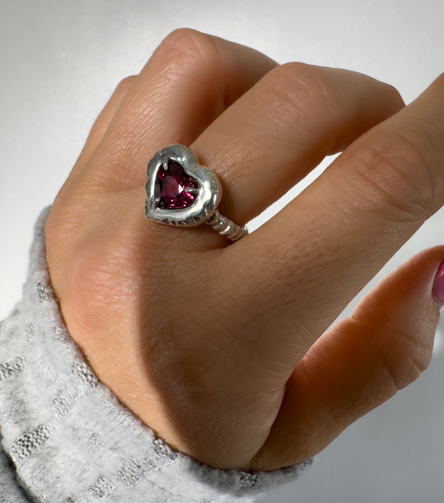 THANDO HEART RING