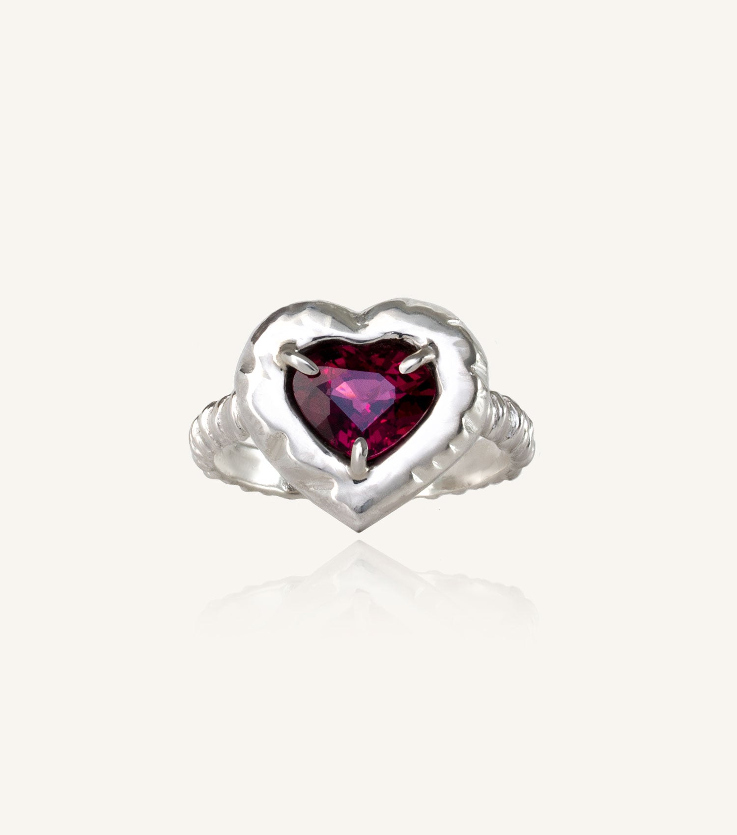 THANDO HEART RING
