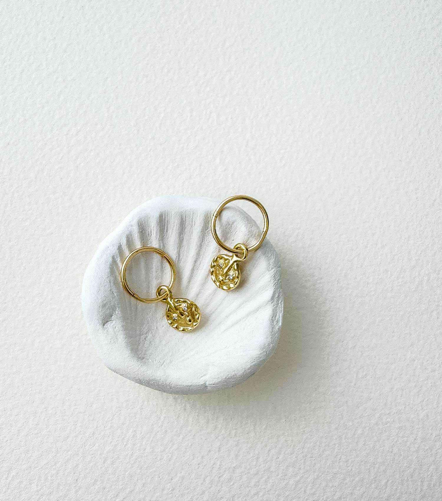 SUN MASK CHARM HOOPS 9CT GOLD