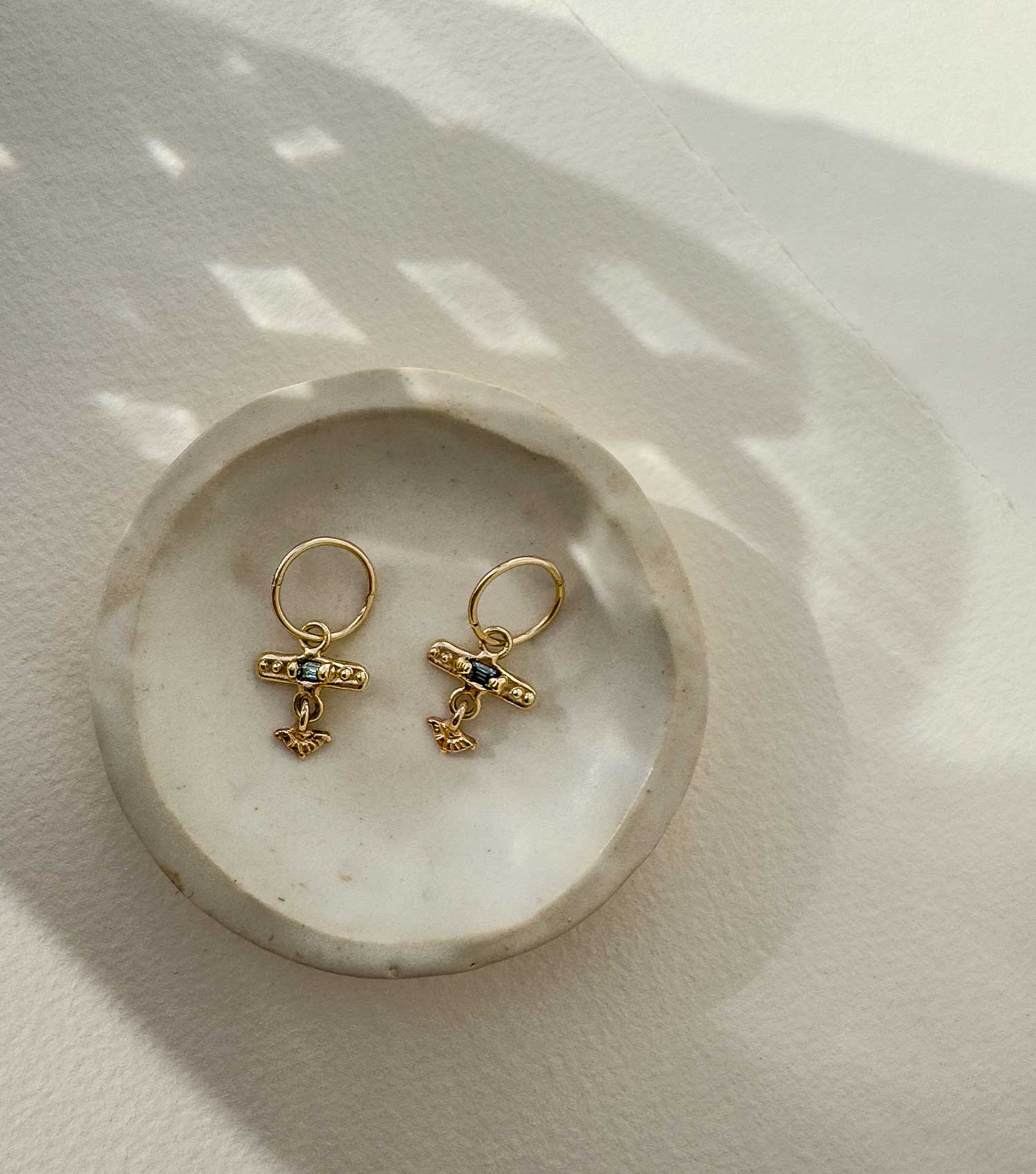 TOTEM CHARM HOOPS 9CT GOLD